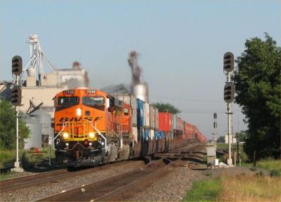 BNSF 7538 eastbound with a stack train